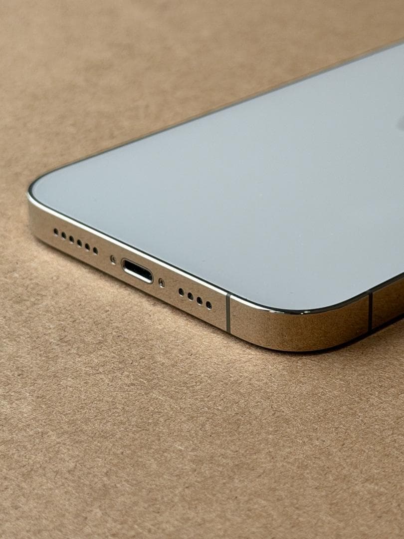 美品 iPhone 13 Pro Max ゴールド1TB【SIMフリー】