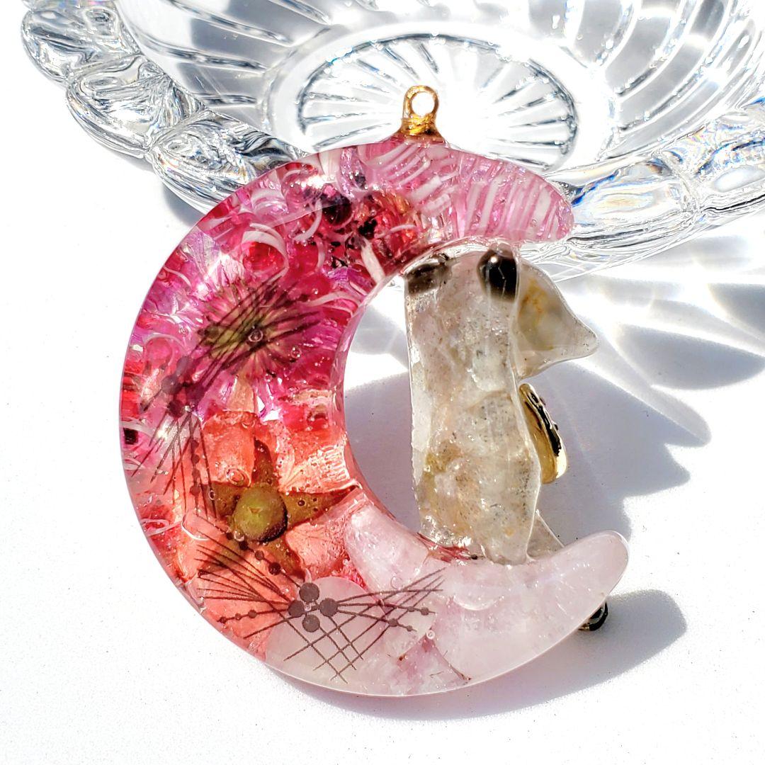 やっちゃん　　佐竹ガラス・天然石のフラワー　オルゴナイト　レジンネックレス