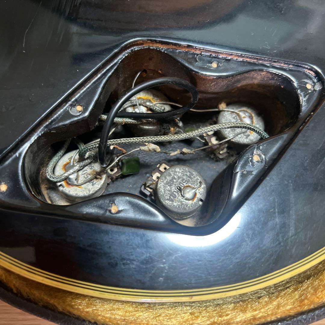 k*n様 ブラック レスポール ハードケース付き( 中古 )