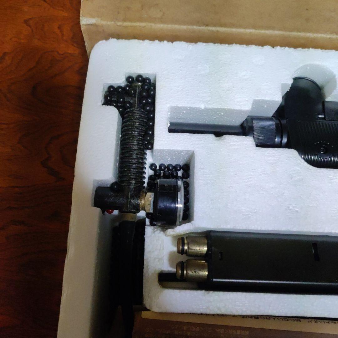 UZI　エアーソフトガン　デラックスモデル