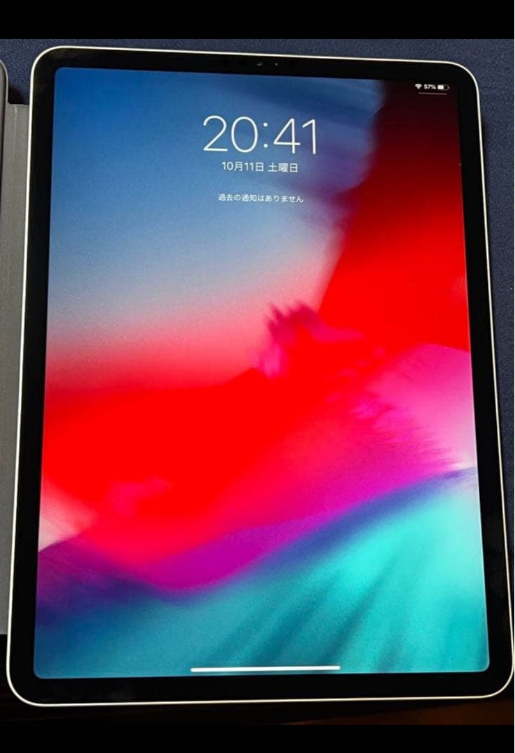 1TB。iPad Pro (11インチ) シルバーキーボード98%バッテリー