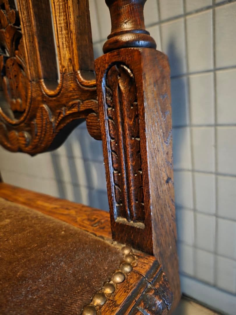 希少　アンティーク　ツイストレッグチェア　アンティーク 木製 　彫刻入り椅子