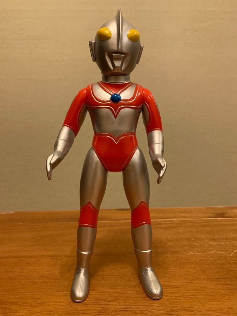 帰ってきたウルトラマン 黄色目 シルバー 【ブルマァク】ソフビ