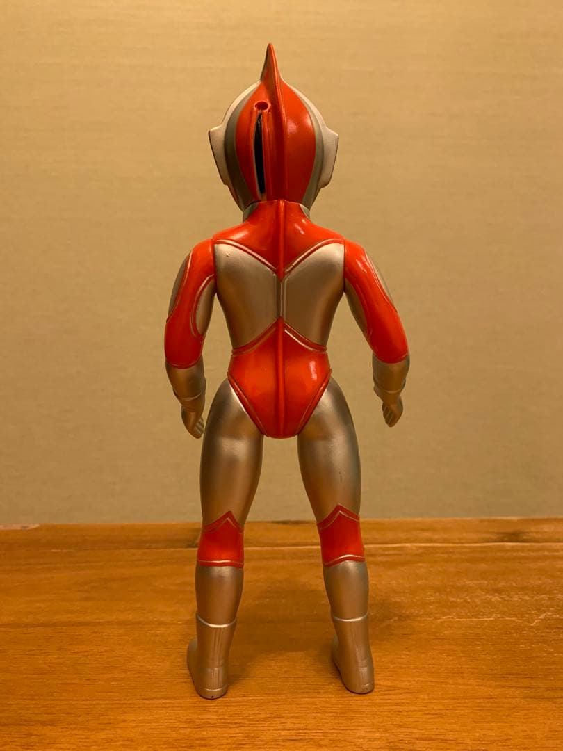 帰ってきたウルトラマン 黄色目 シルバー 【ブルマァク】ソフビ