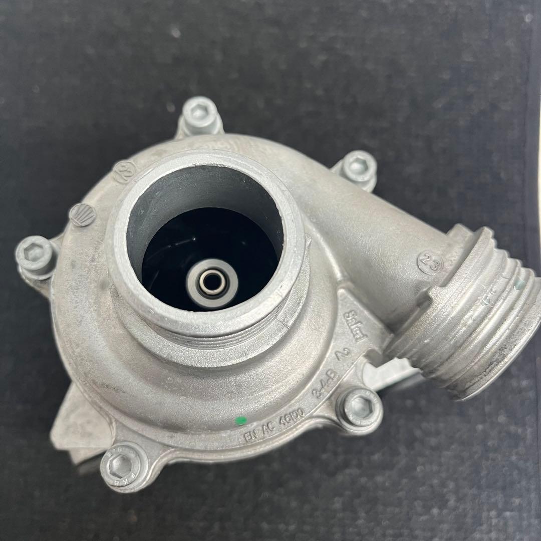 BMW XG20 電動ウォーターポンプ