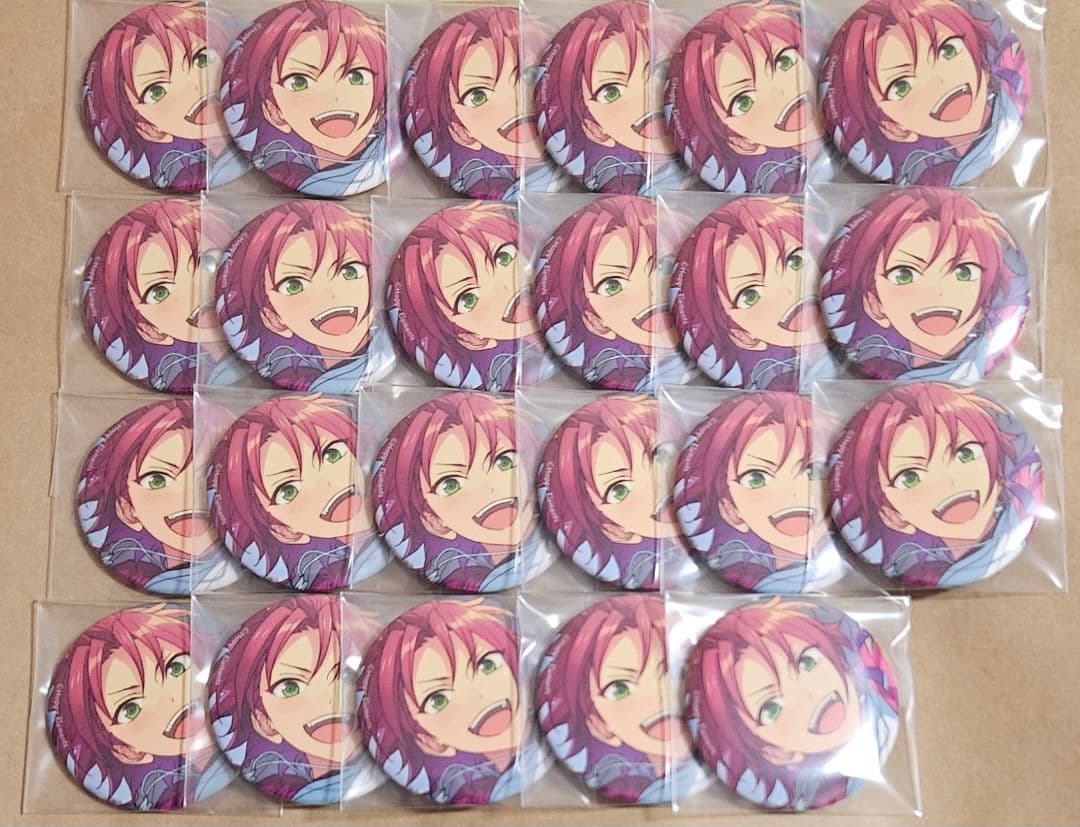 あんスタ フィーチャー 缶バッジ 衣更真緒