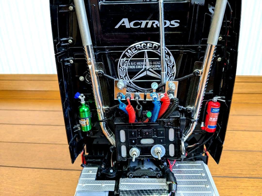 タミヤ　メルセデスベンツ　アクトロス3363 　6×４ギガスペース　フルオペ