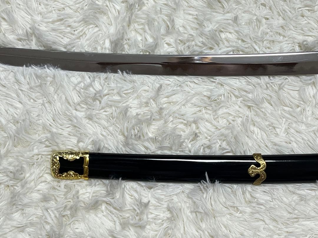 模造刀　日本刀　太刀　居合刀　金色と緑色の装飾