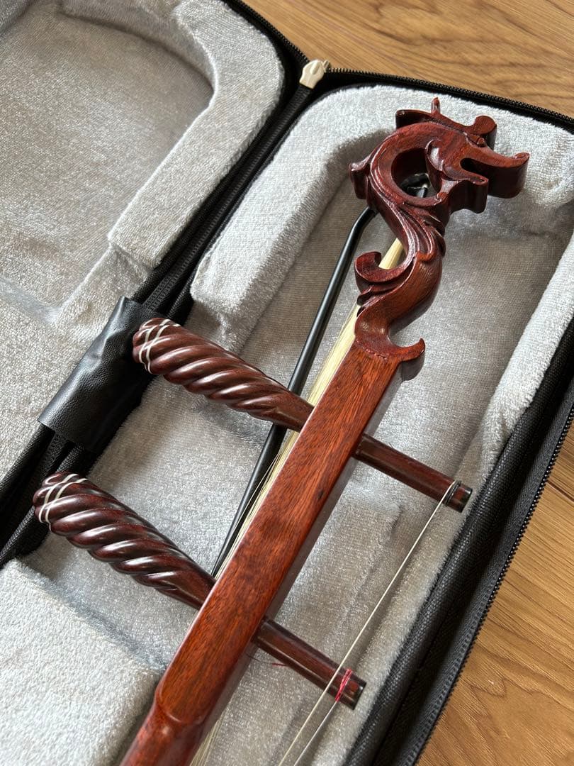Nora　値下げ⭐️美品　二胡 ケース付き