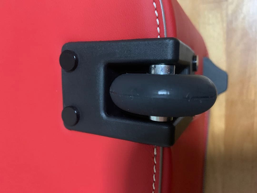 Ferrari スーツケース、バックセット