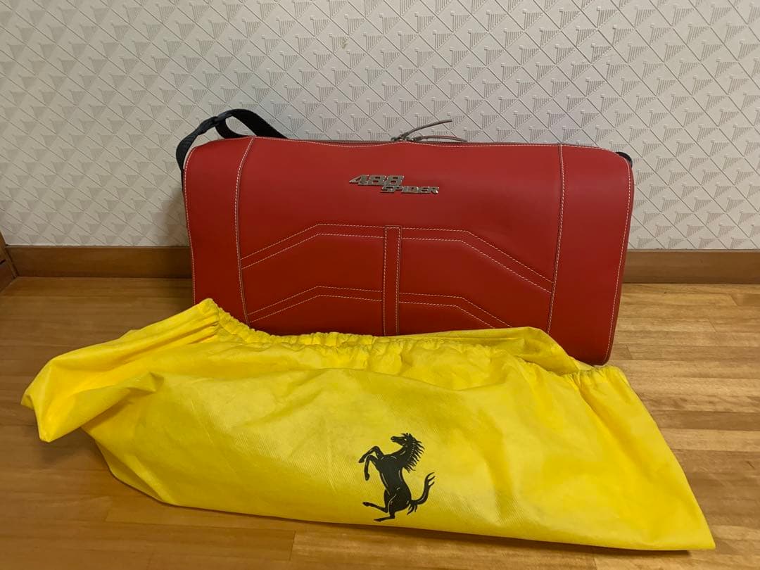 Ferrari スーツケース、バックセット