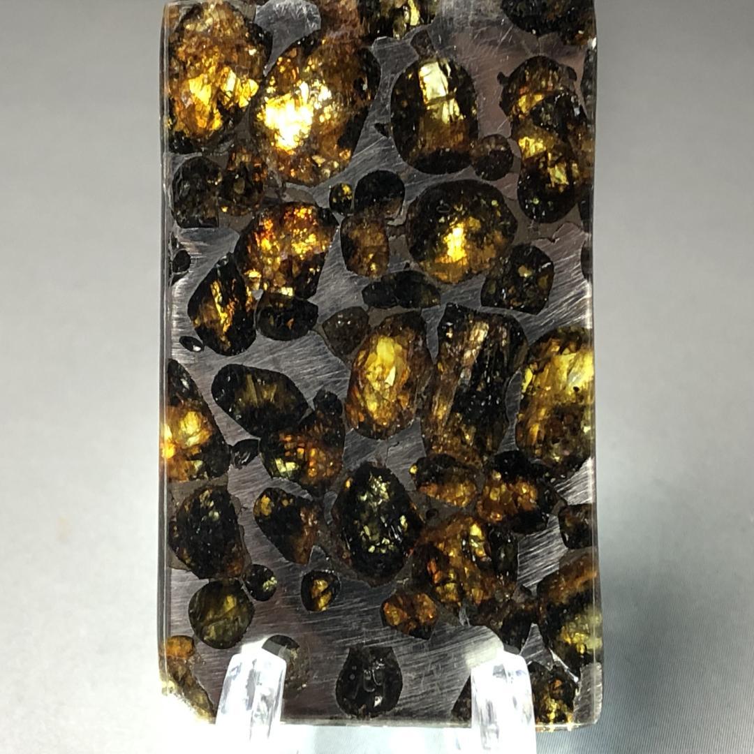 パラサイト隕石 隕石　石鉄隕石　セリコ隕石 美品　重さ約9ｇ　ケース付