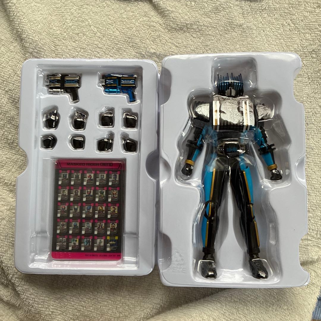 s.h.figuarts 真骨彫製法 仮面ライダーディエンド