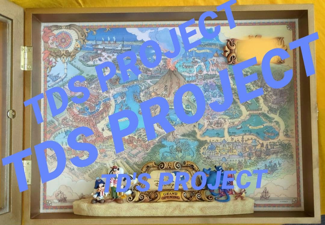 【超レア商品】東京ディズニーシー　キャラクター付きTDS地図　金色額付き