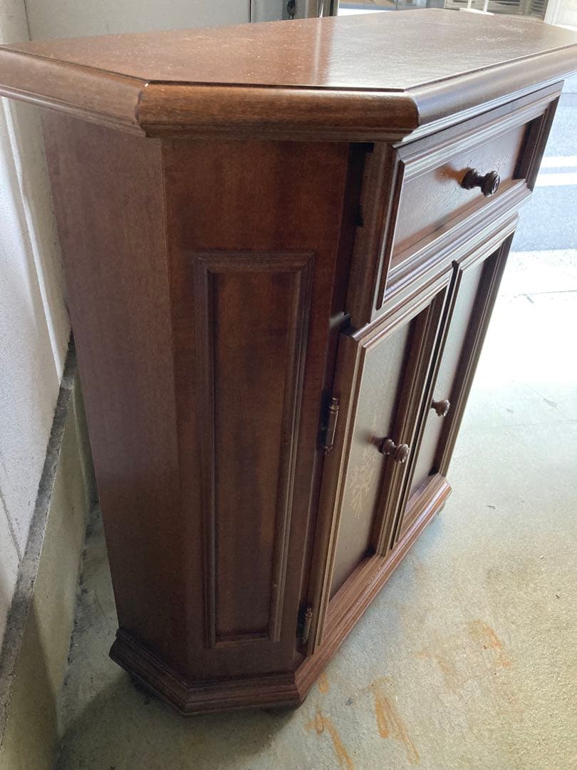 ブラウン木製キャビネット 引き出し付き