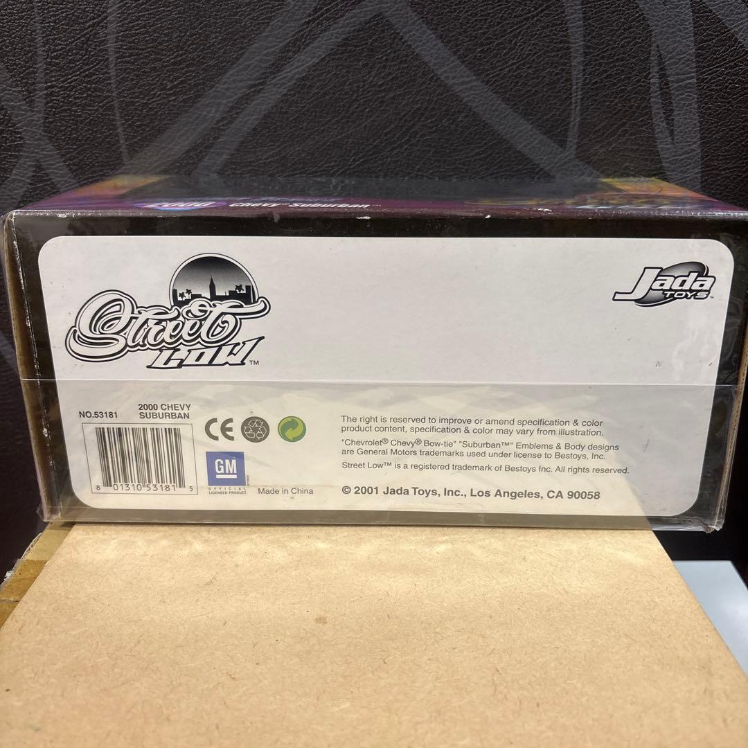 最終値下げ　2000 Chevy Suburban Lowrider 1:24