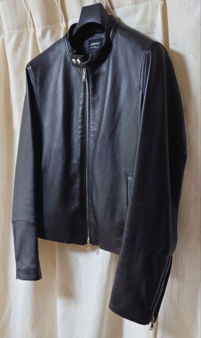 エンメティ アッカ H 黒 50 ラム レザー ジャケット 干場 EMMETI