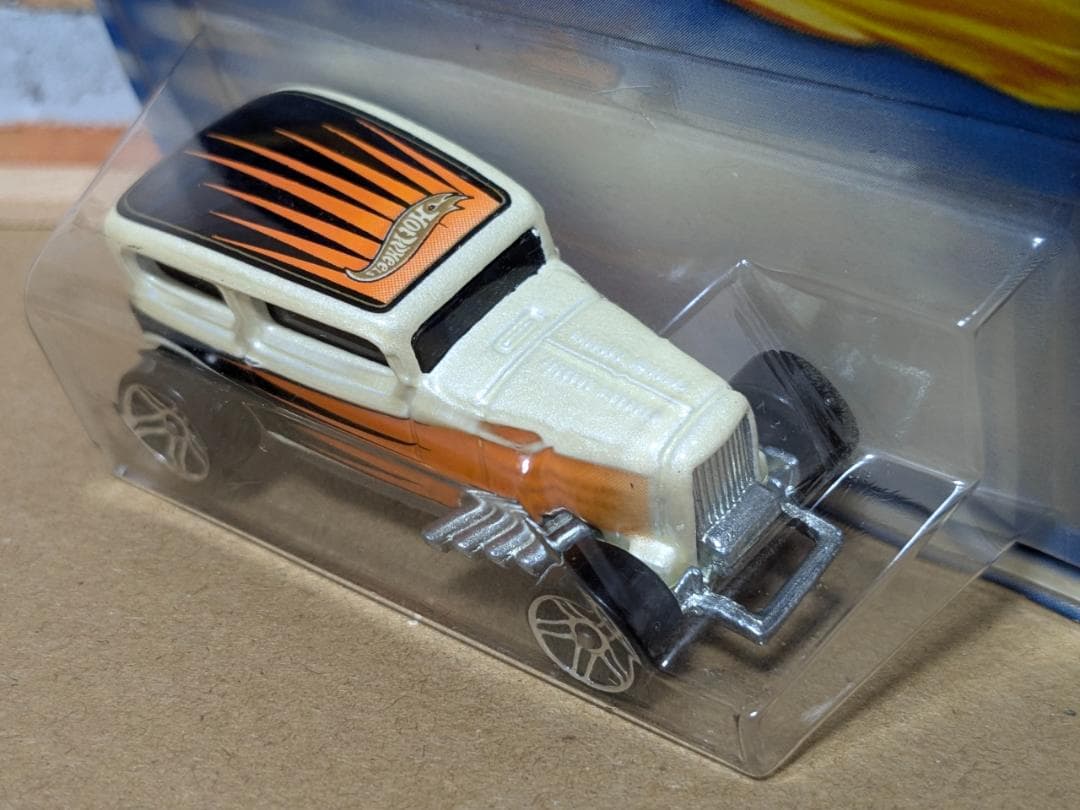 ミニカー Hot Wheels FIRST EDITIONS Hemi coupe