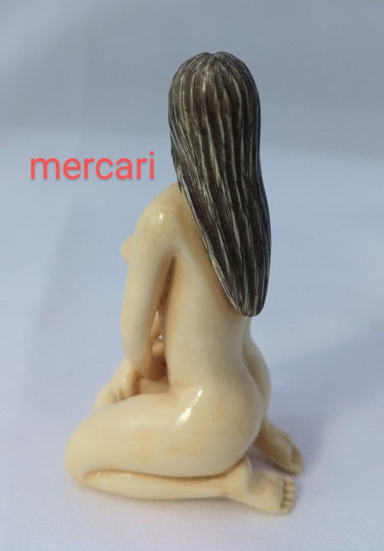 裸婦 根付② 紙箱付き