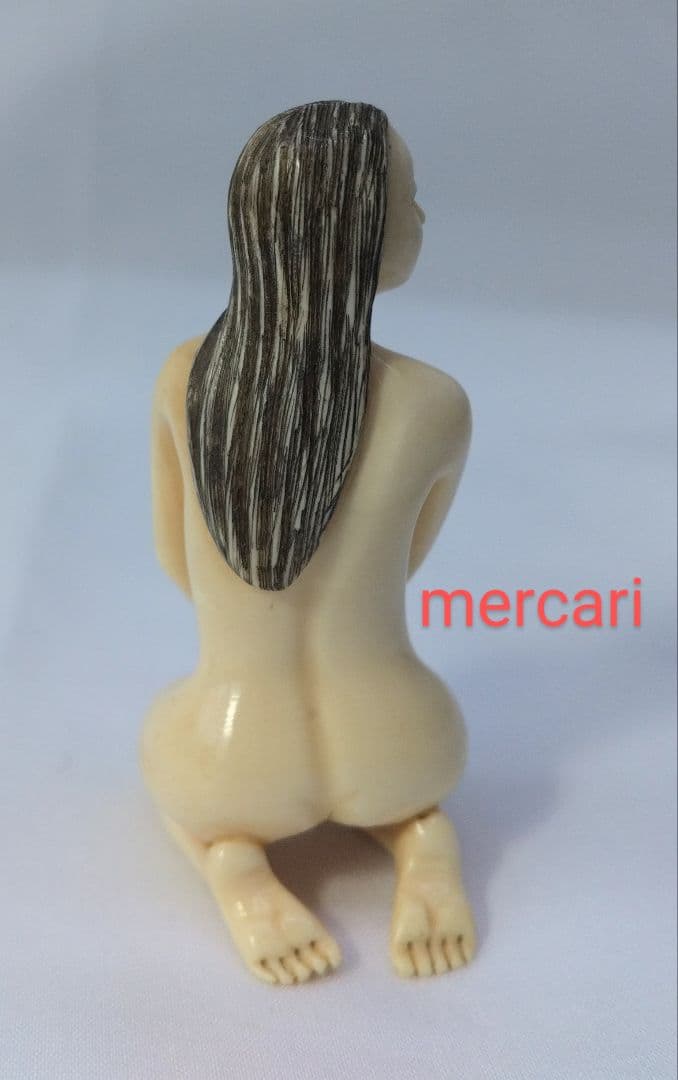 裸婦 根付② 紙箱付き