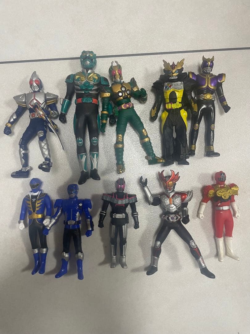 仮面ライダーなど165体