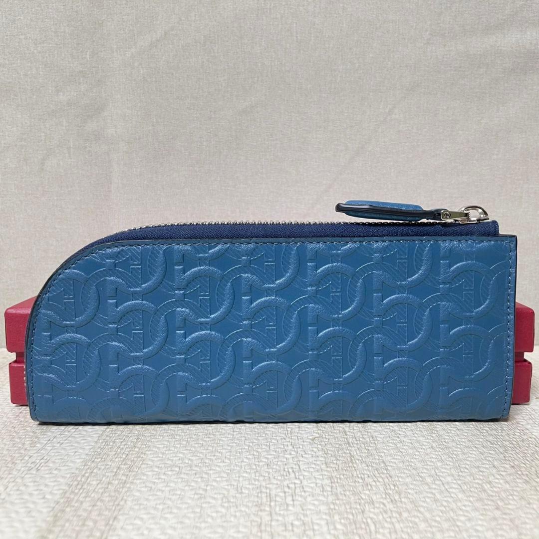 未使用 フェラガモ ガンチーニ ペンケース ポーチ 型押しレザー