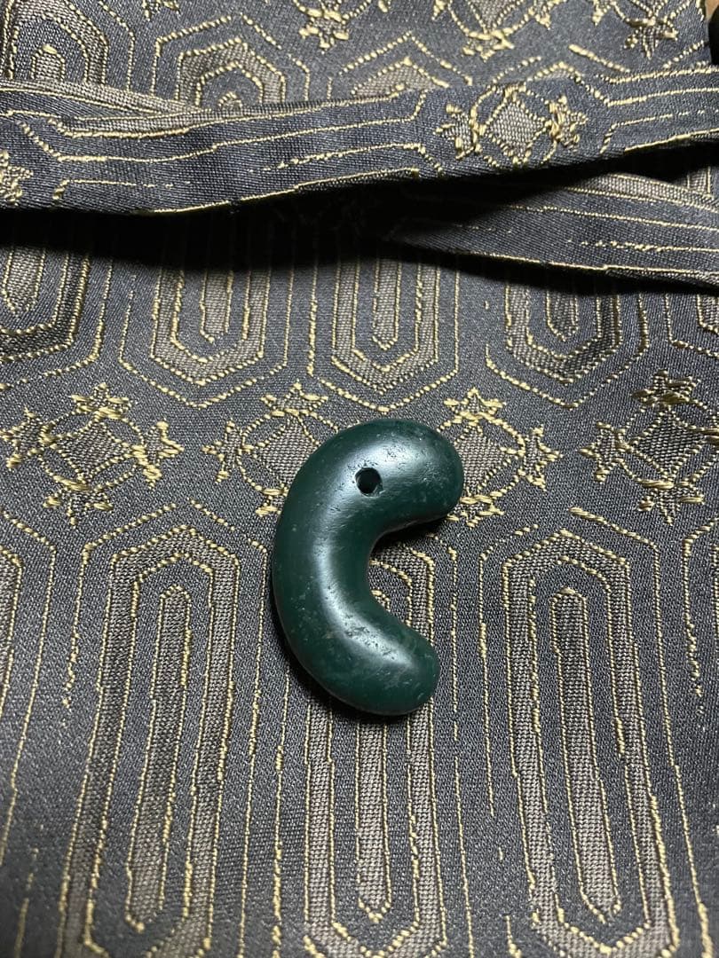 碧玉　勾玉　青石