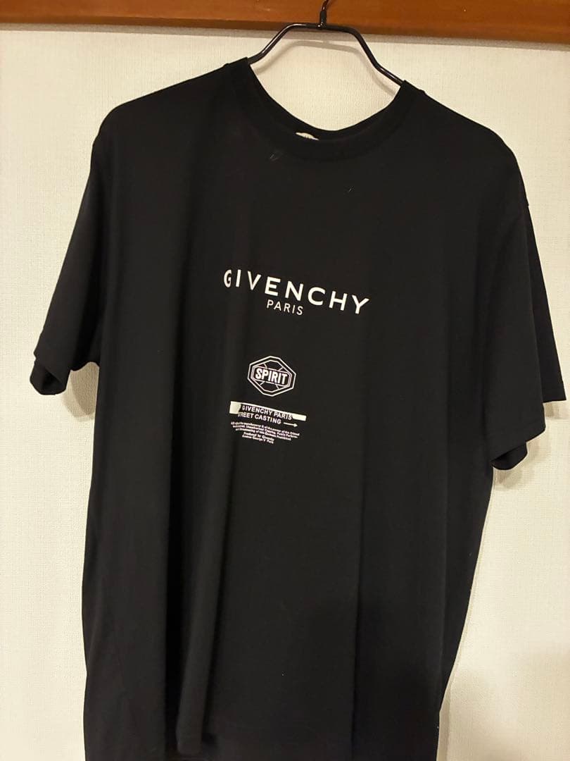GIVENCHY ブラック Tシャツ
