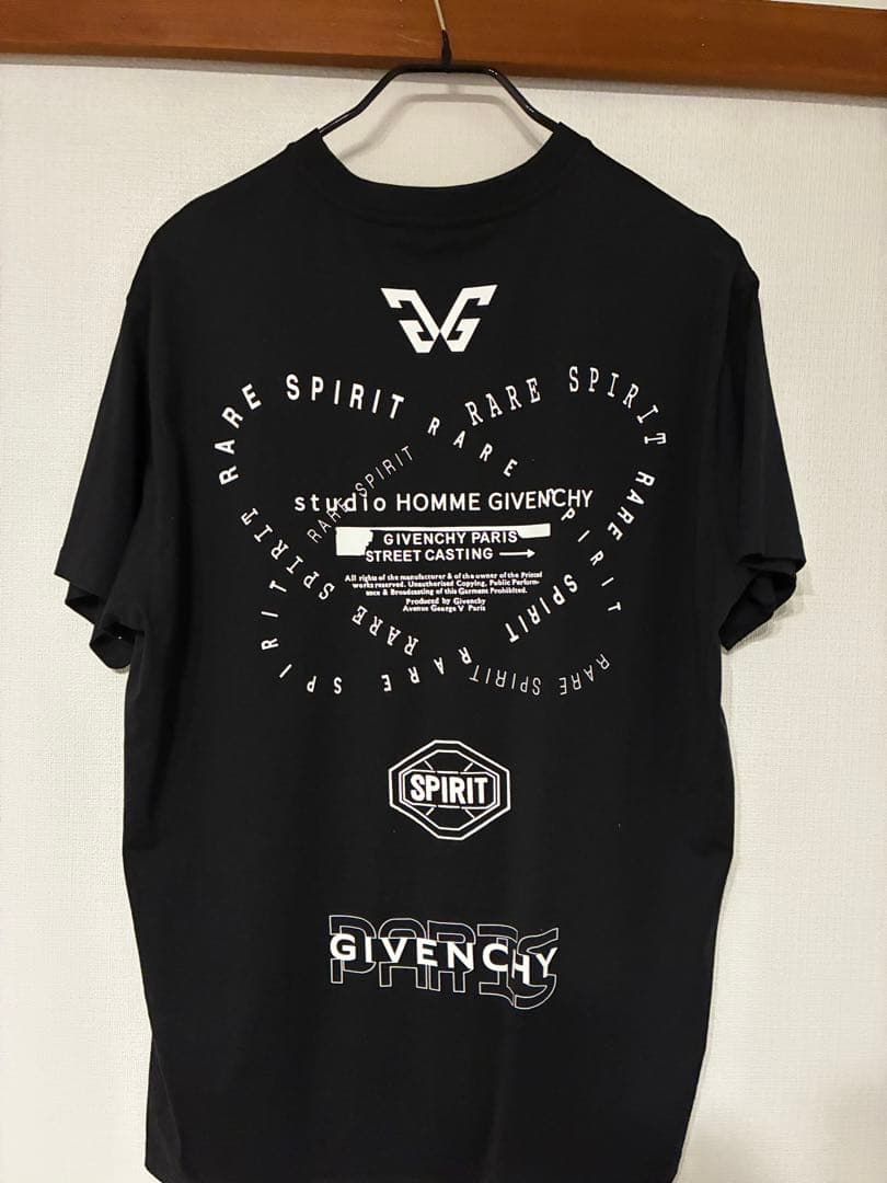 GIVENCHY ブラック Tシャツ