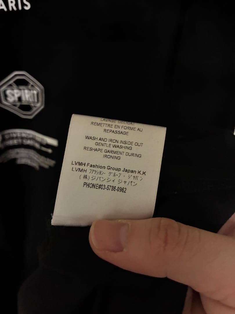 GIVENCHY ブラック Tシャツ