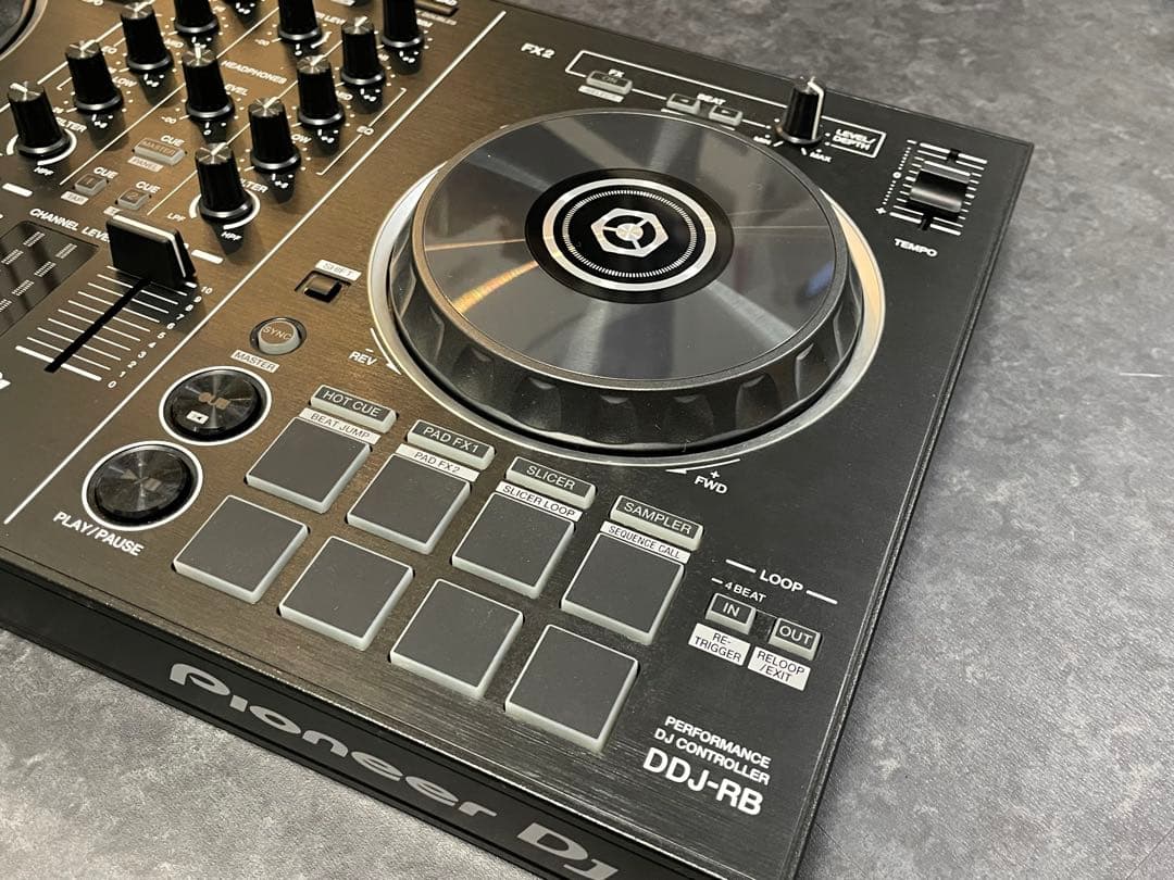 Pioneer DJ DDJ-RB DJコントローラー