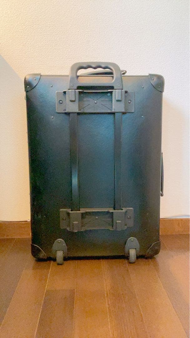 10/26まで【美品】グローブトロッター 2輪 スモールキャリーオン 機内 黒