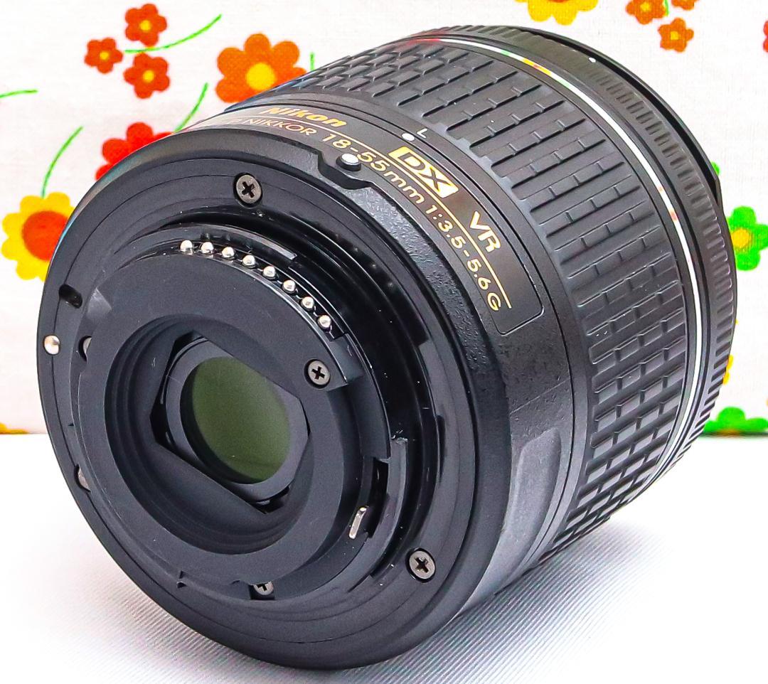 美品 ニコン Nikon D5600☆スマホに転送☆高性能一眼レフ☆自撮り可能！