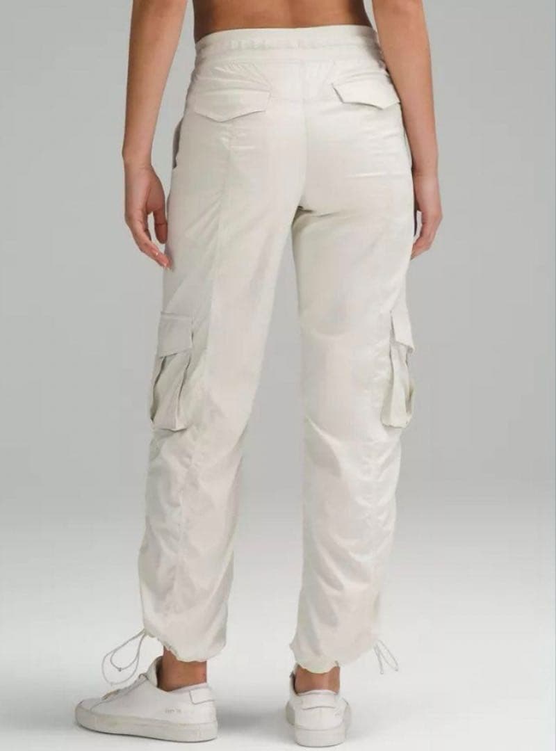 新品　ルルレモン　リラックスフィット ミッドライズカーゴパンツ ホワイト