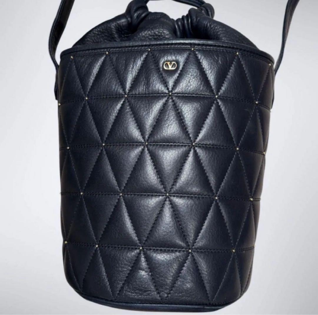 Valentino GARAVANI ヴァレンティノ　ショルダーバッグ　斜め掛け