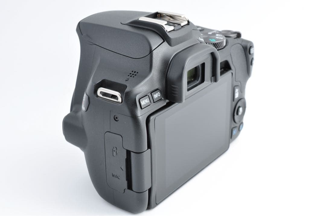 ■ ほぼ新品 ■ Canon EOS Kiss X10 ボディ おまけバック付き