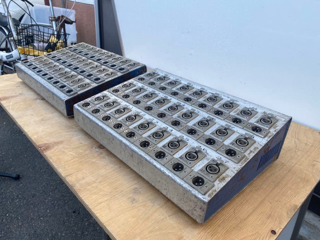 メーカー不明　コネクターパネル　2台セット　ジャンク品　中古品