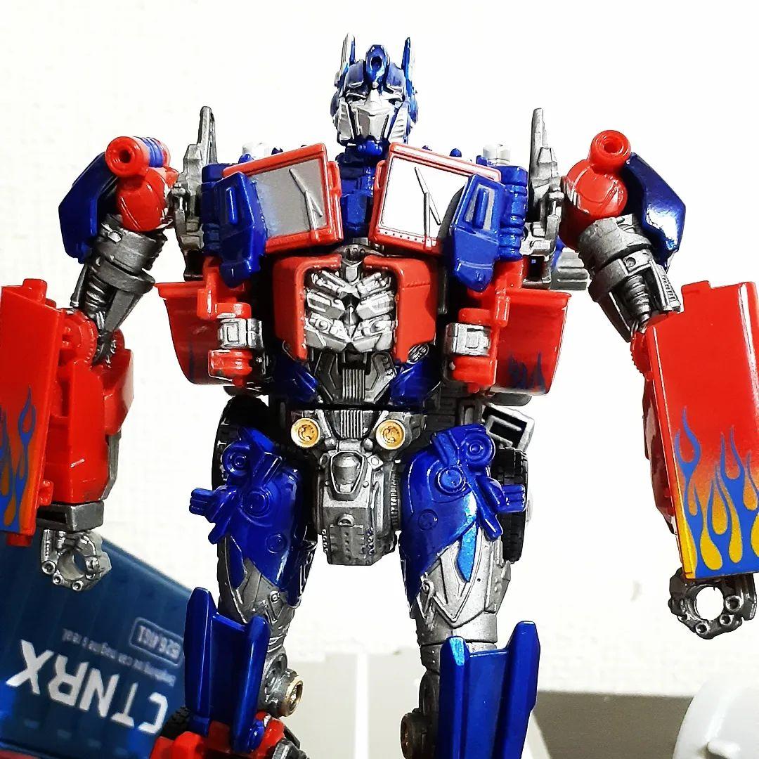 トランスフォーマー　スタジオシリーズ　７体セット