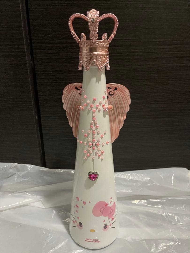 フィリコ　ハローキティ　新品未開封　羽根付き　中身有り　サンリオ　ボトル　即完売
