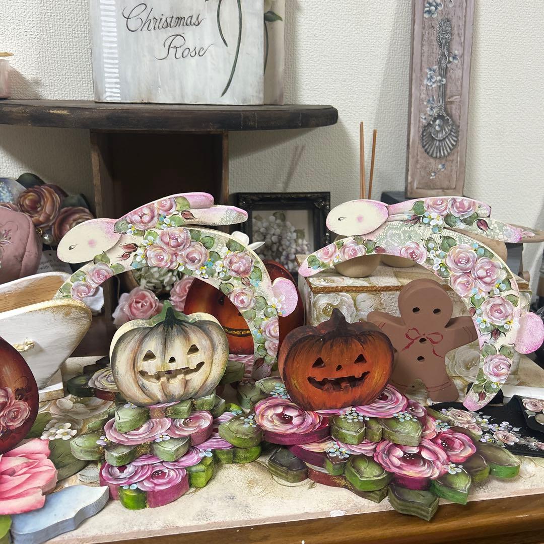 クマちゃん他。ばら園です。