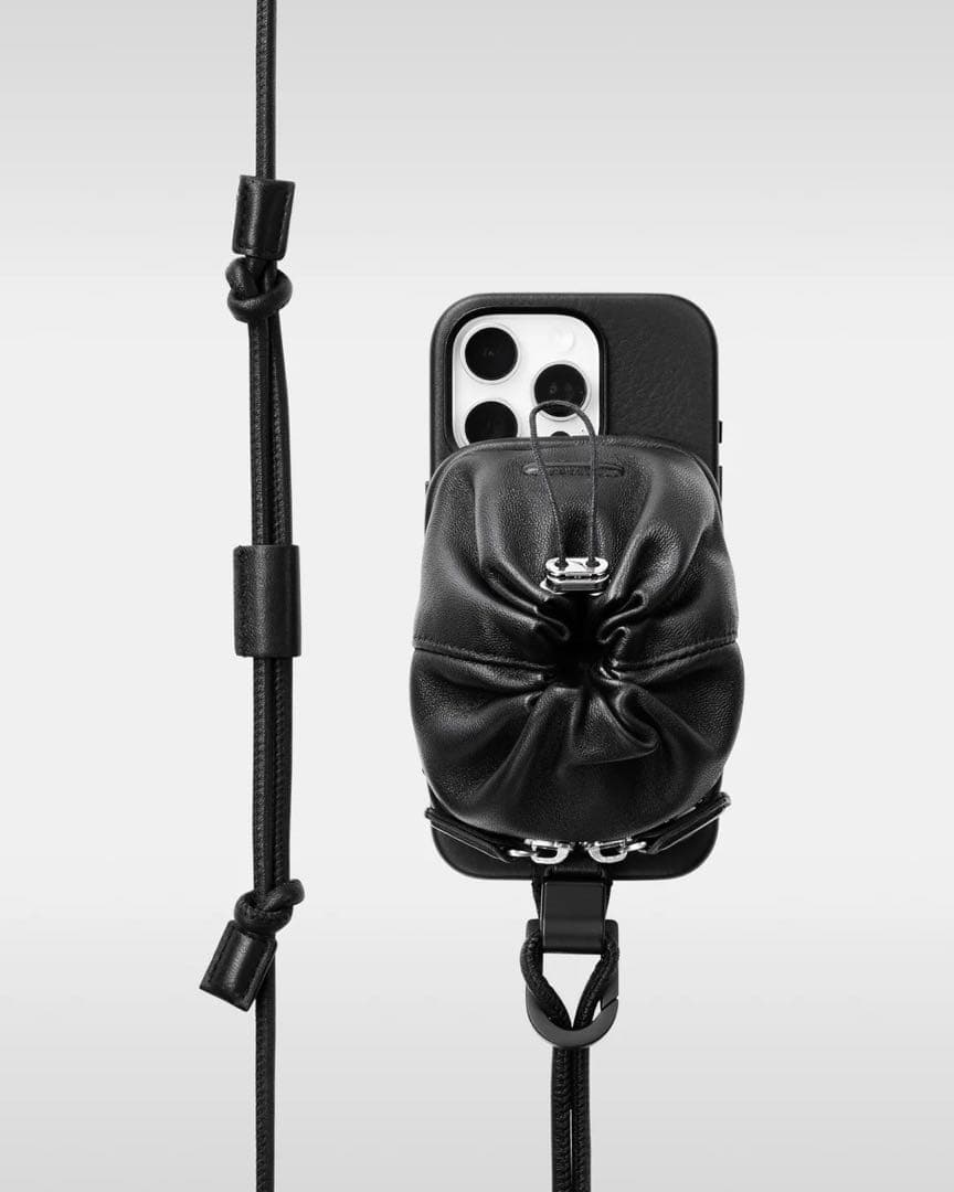 objcts.io ストラップ付きiPhoneレザーパース黒(ケース別売)