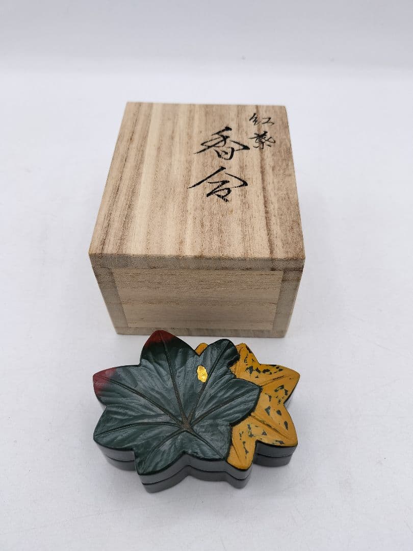 c775 【新品・未使用】香合 紅葉 般若雲舟 木箱 茶道具