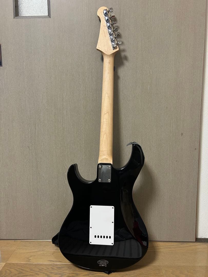 ギター YAMAHA PACIFICA PAC012