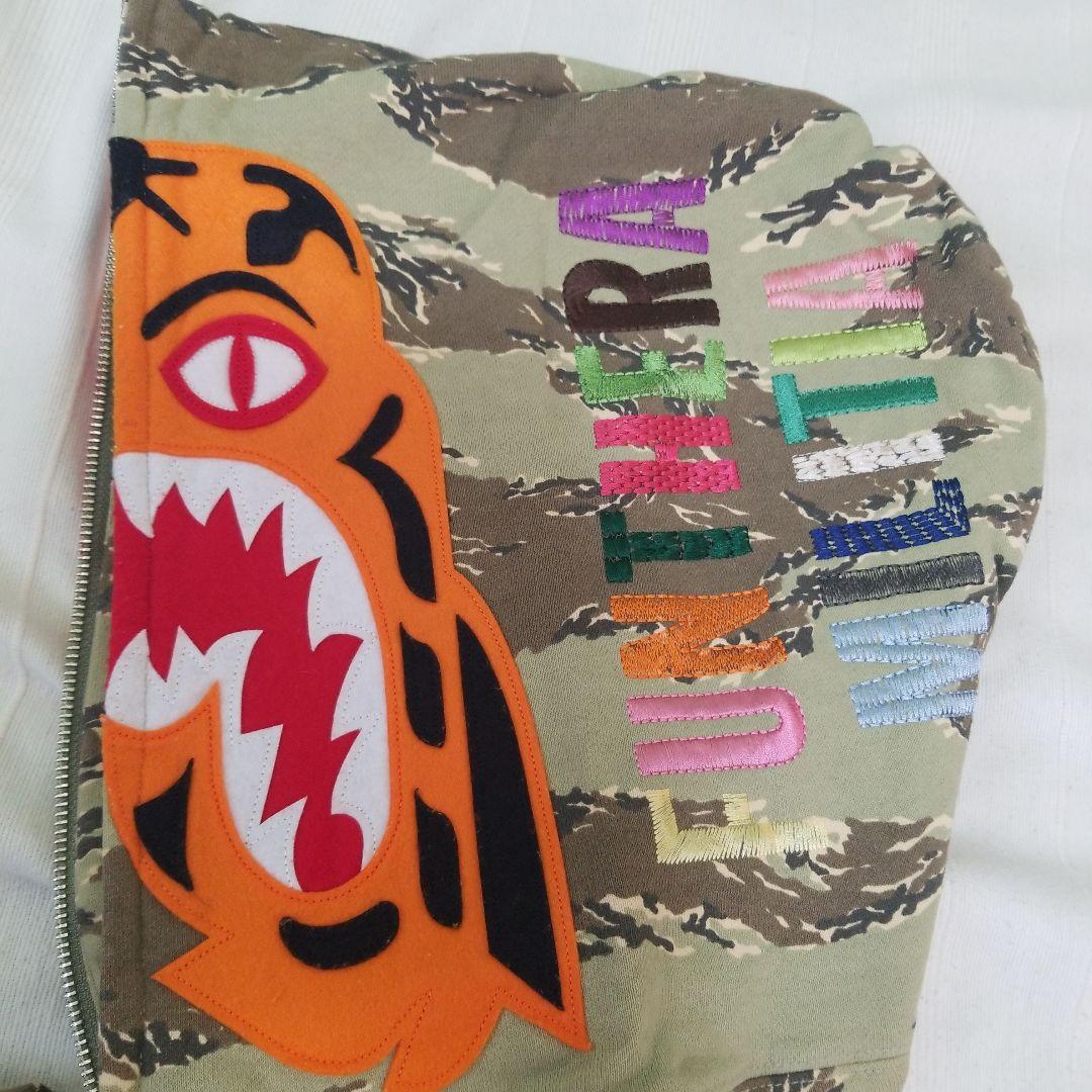 A BATHING APEタイガーシャークジップアップパーカー