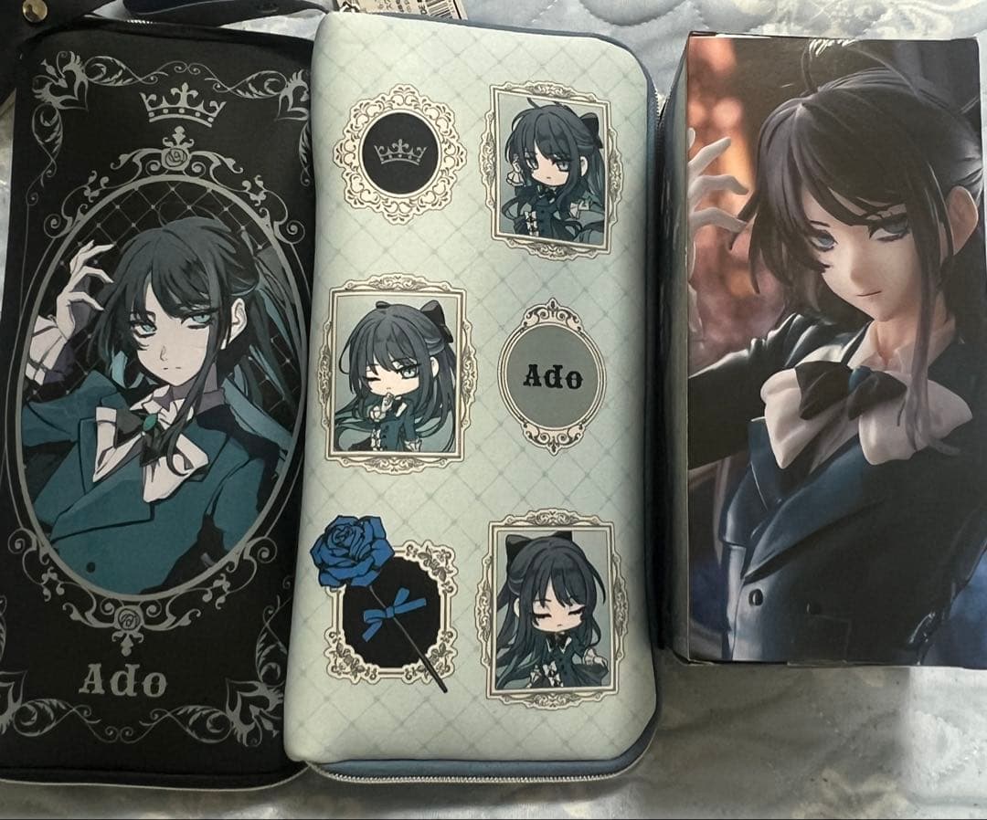 Ado ポーチ・スタンド・フィギュア セット