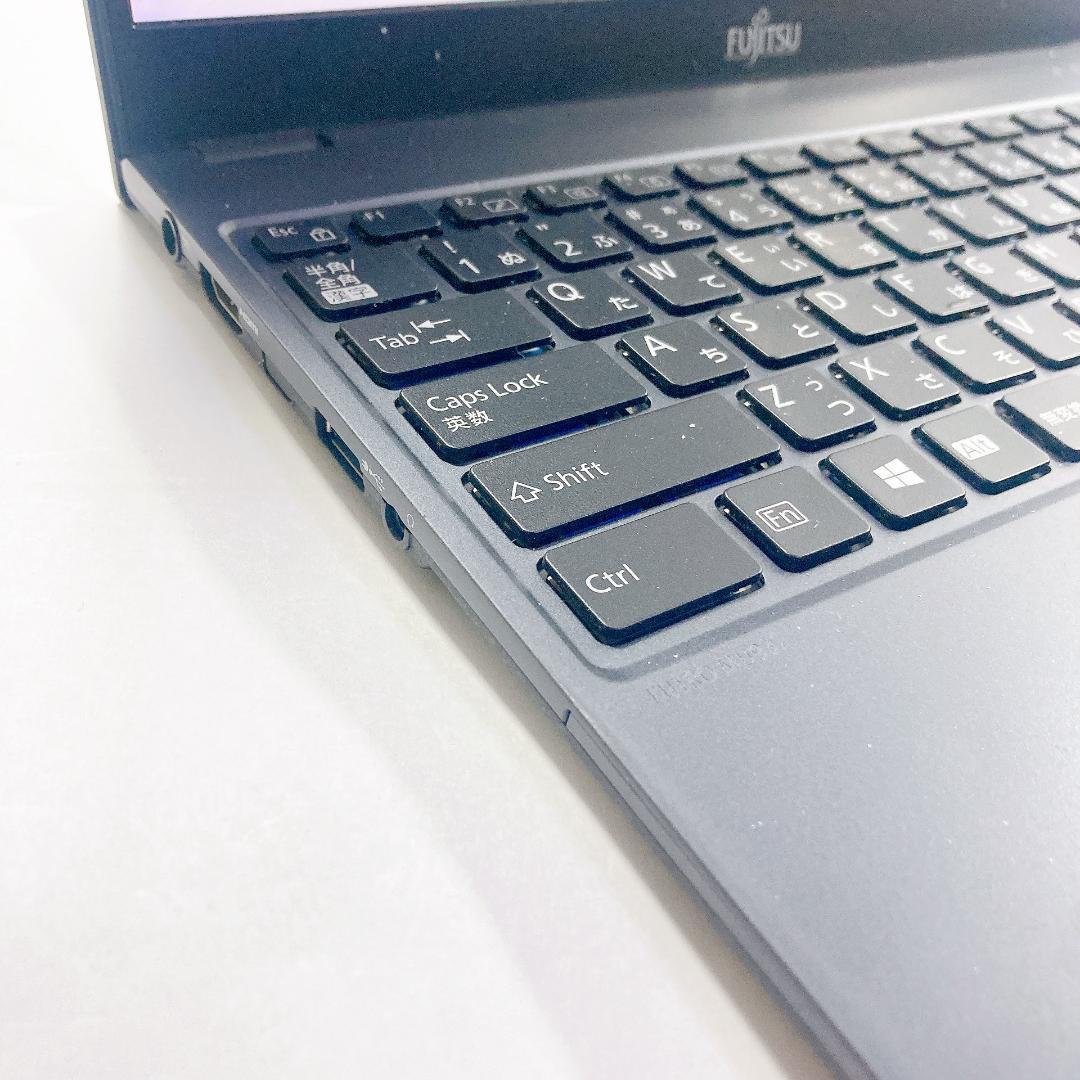 w111✨超軽量 /美品/爆速SSD新品/オフィス付/事務作業に快適✨ノートPC