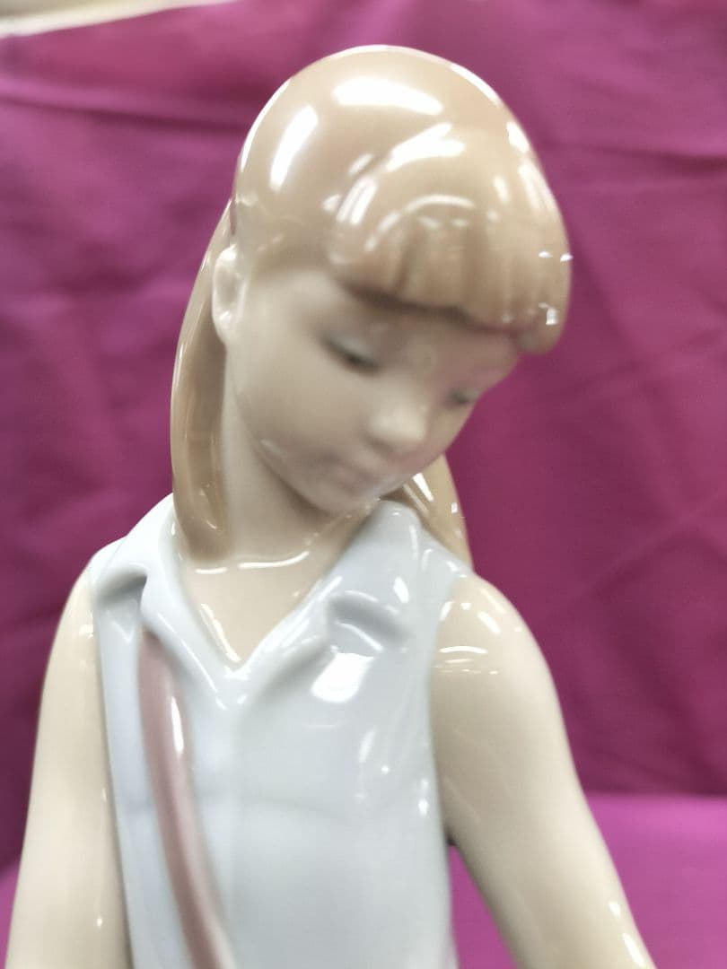 リヤドロ　陶器人形　スペイン　「チューリップの庭」完品