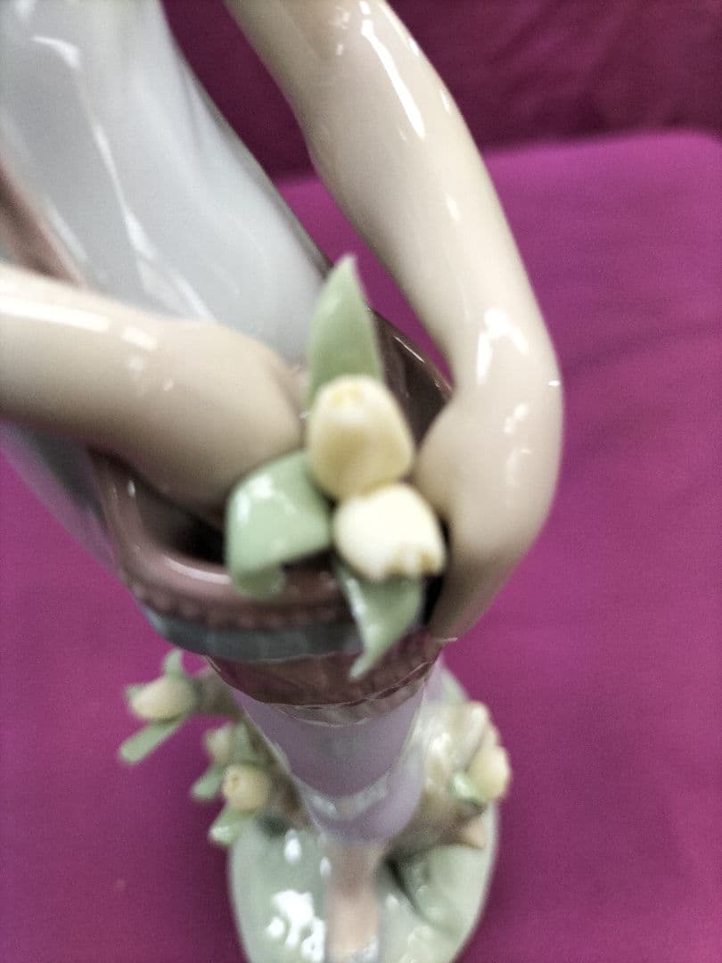 リヤドロ　陶器人形　スペイン　「チューリップの庭」完品