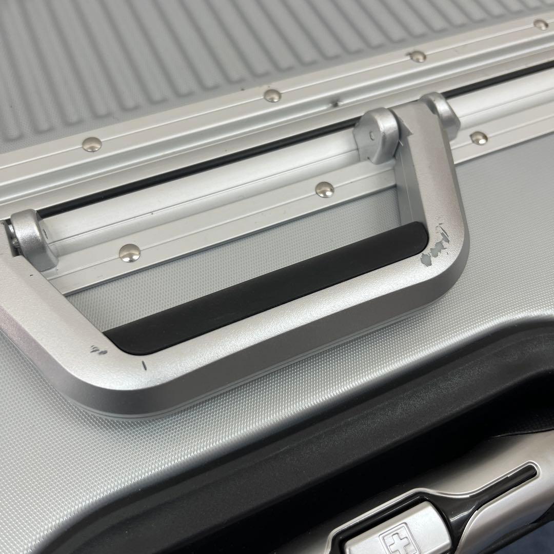 スイスミリタリー プレミアム Cタイプ キャリーケース 64L シルバー