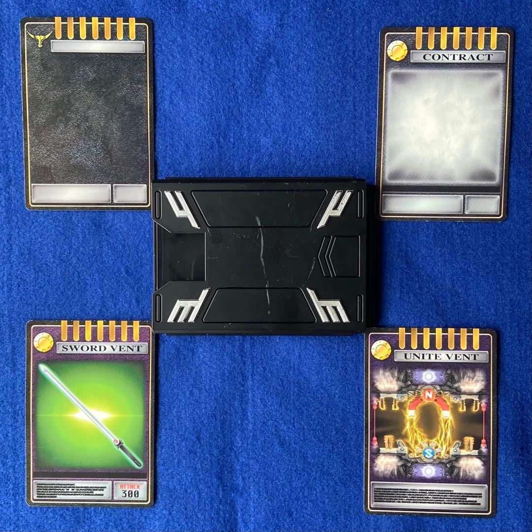 仮面ライダー龍騎　CSM Vバックル ベルト デッキ カード セット 81枚